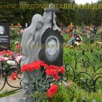 Скульптурные памятники из гранита