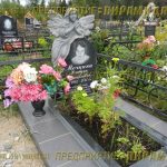 Скульптурные памятники из гранита