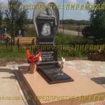 Скульптурные памятники из гранита