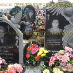 Скульптурные памятники из гранита