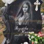 Скульптурные памятники из гранита