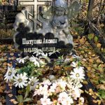 Скульптурные памятники из гранита
