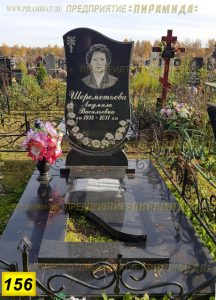 Фигурные памятники из гранита
