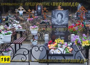 Фигурные памятники из гранита
