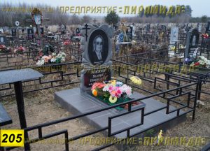 Фигурные памятники из гранита