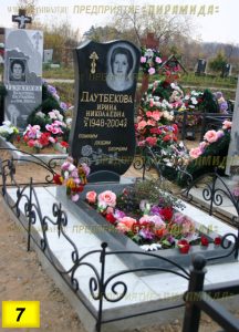 Фигурные памятники из гранита