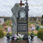 Скульптурные памятники из гранита