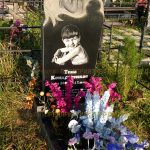 Скульптурные памятники из гранита